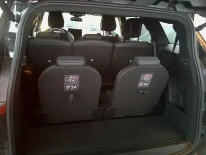 PEUGEOT 5008 ALLURE PACK HYBRIDE 136 CV E-DCS6