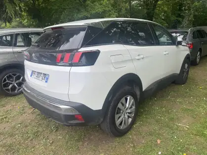 PEUGEOT 3008 Puretech 130ch S&S EAT8 Active Business