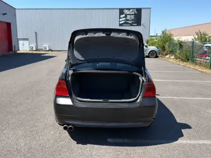 BMW SERIE 3 E90 330i 272ch Luxe A