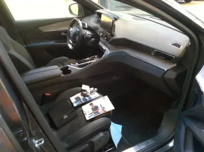 PEUGEOT 3008 GT HYBRID 136 CV E-DCS6