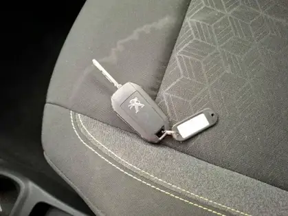 PEUGEOT RIFTER ACTIVE STANDARD 1.2 PureTech 110 CV BVM6 