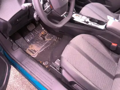 PEUGEOT 2008 ALLURE Hybrid 145 CV e-DCS6 