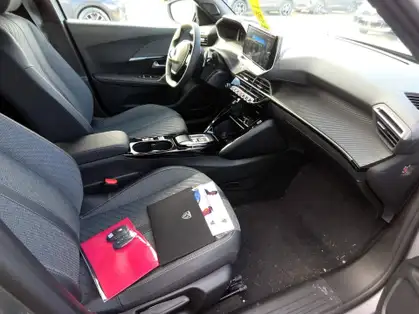 PEUGEOT 2008 ALLURE Hybrid 145 CV e-DCS6 