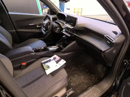 PEUGEOT 2008 ALLURE Hybrid 145 CV e-DCS6 