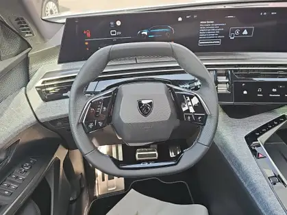 PEUGEOT 5008 GT 1.2 HYBRID 136 CV E-DCS6
