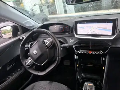 PEUGEOT 208 ALLURE HYBRID 100 CV E-DCS6