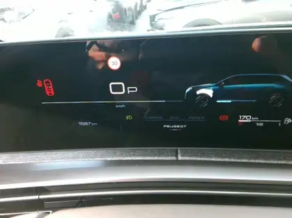 PEUGEOT 5008 GT Hybrid 145 CV e-DCS6 