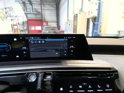 PEUGEOT 3008 210 ch 73 kWh Allure