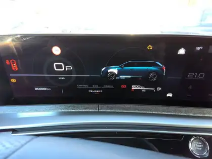 PEUGEOT 5008 GT Hybrid 145 CV e-DCS6 