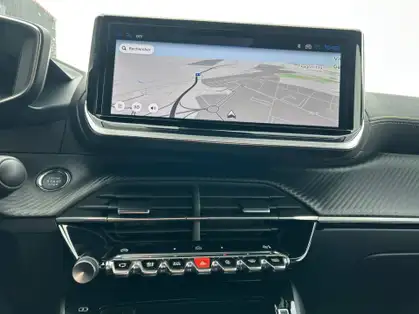 PEUGEOT 2008 GT HYBRID 136 CV E-DCS6