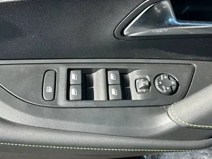 PEUGEOT 2008 GT Hybrid 145 CV e-DCS6 