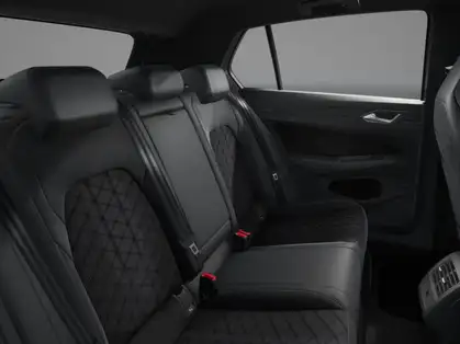 VOLKSWAGEN GOLF R-LINE EDITION 1.5 eTSI EVO2 150 DSG7 