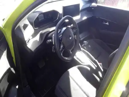 PEUGEOT 208 Hybrid 110 ch e-DCS6 Style