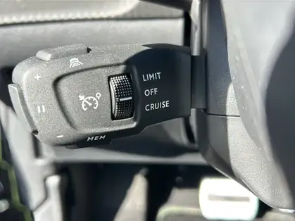 PEUGEOT 2008 GT Hybrid 145 CV e-DCS6