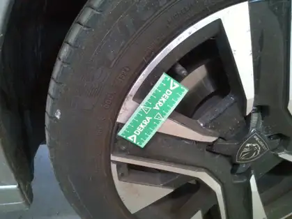 PEUGEOT 208 ALLURE HYBRID 100 CV E-DCS6