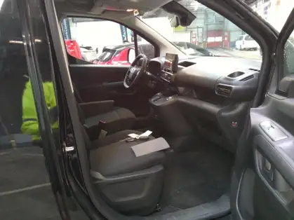 OPEL COMBO CARGO ELECTRIQUE COMBO-E M 800 KG ELECTRIQUE 100 KW BATTERIE 51 KWH
