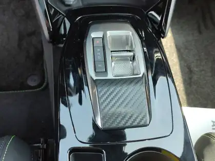 PEUGEOT 2008 GT Hybrid 145 CV e-DCS6