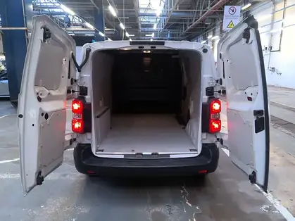 FIAT SCUDO FOURGON BLUEHDI 145 M S&S EAT8