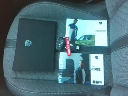 PEUGEOT 2008 ALLURE Hybrid 145 CV e-DCS6 