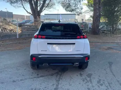 PEUGEOT 2008 GT HYBRID 136 CV E-DCS6