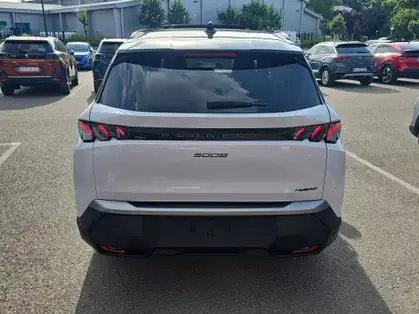 PEUGEOT 5008 GT 1.2 HYBRID 136 CV E-DCS6