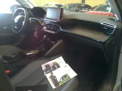 PEUGEOT 208 ALLURE HYBRID 100 CV E-DCS6