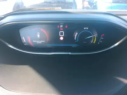 PEUGEOT 5008 ALLURE PACK HYBRIDE 136 CV E-DCS6