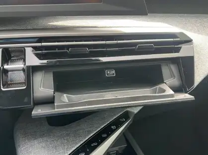 PEUGEOT 3008 ALLURE HYBRIDE 136 CV e-DCS6