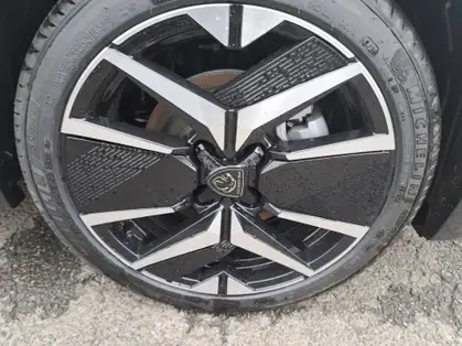 PEUGEOT 208 GT HYBRID 145 CV E-DCS6