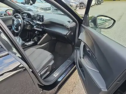 PEUGEOT 2008 GT Hybrid 145 CV e-DCS6 