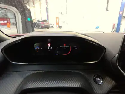 PEUGEOT 2008 ALLURE Hybrid 145 CV e-DCS6 