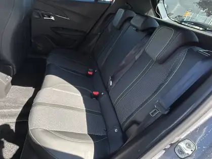 PEUGEOT 2008 GT Hybrid 145 CV e-DCS6 