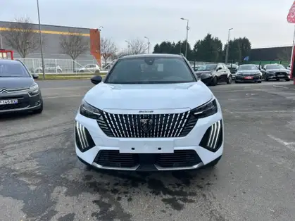 PEUGEOT 2008 GT HYBRID 136 CV E-DCS6