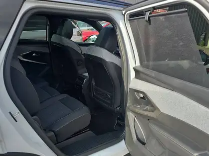 PEUGEOT 5008 GT Hybrid 145 e-DCS6