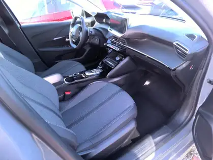 PEUGEOT 208 ALLURE HYBRID 100 CV E-DCS6