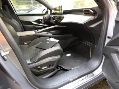 PEUGEOT 5008 GT Hybrid 145 CV e-DCS6 