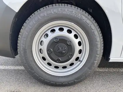 PEUGEOT E-EXPERT FOURGON TAILLE M ELECTRIQUE 50 KWH 136 CV