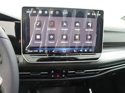 VOLKSWAGEN GOLF 1.5 eTSI EVO2 150 DSG7 R-Line Limited