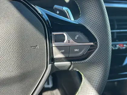 PEUGEOT 2008 GT Hybrid 145 CV e-DCS6 