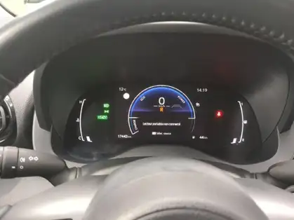 TOYOTA YARIS CROSS HYBRIDE 116h 2WD Design Business + Programme Toyota Experience