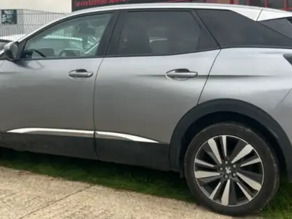 PEUGEOT 3008 1.6 BlueHDi 120ch S&S EAT6 Allure