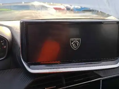 PEUGEOT 208 Hybrid 110 ch e-DCS6 Style