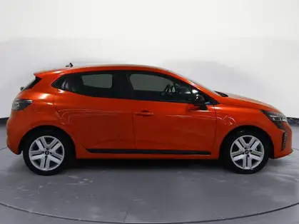 RENAULT CLIO V EVOLUTION E-Tech full hybrid 145 CV 