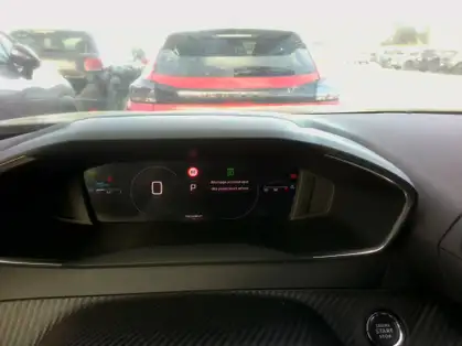 PEUGEOT 2008 ALLURE HYBRID 136 CV e-DCS6
