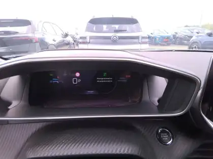 PEUGEOT 2008 GT HYBRID 136 CV E-DCS6