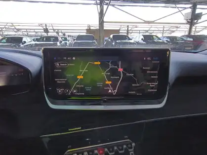 PEUGEOT 2008 ALLURE HYBRID 136 CV e-DCS6