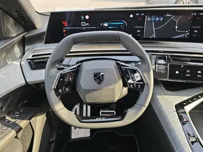PEUGEOT 5008 GT 1.2 HYBRID 136 CV E-DCS6