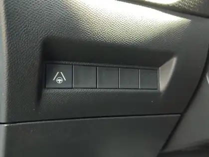 PEUGEOT 2008 GT Hybrid 145 CV e-DCS6