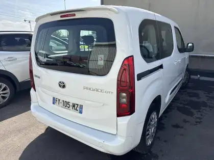 TOYOTA PROACE CITY VERSO Medium 1.2L 110  VVT-i BVM6 Dynamic