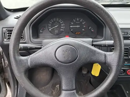 PEUGEOT 106 COLOR LINE 1.4i 